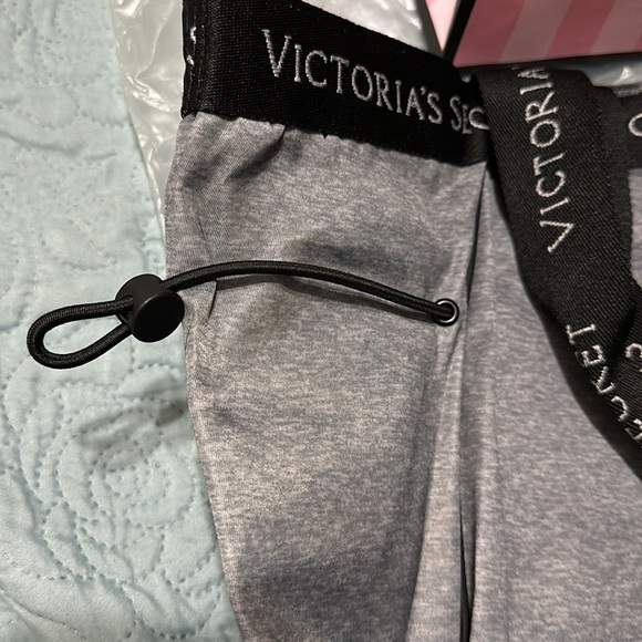 Victoria’s Secret tote bag - Picture 3 of 6